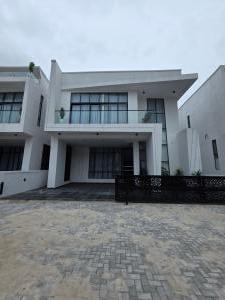 5 bedroom House for sale Discovery Estate, Chevron Lekki Lagos