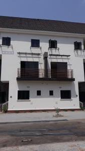4 bedroom Flat / Apartment for sale Jahi Abuja