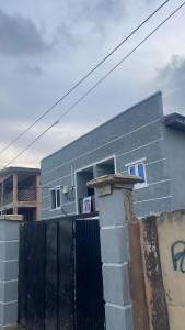 2 bedroom House for rent Mafoluku Oshodi Lagos