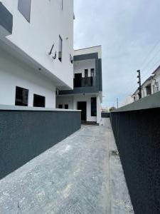 4 bedroom House for sale Orchid Lekki Lagos
