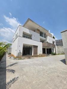 8 bedroom House for sale Maitama Main, Maitama Abuja