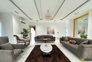 3 bedroom Flat / Apartment for shortlet Gcc3 Dele Ogunbowale, Lekki Phase 1, Lekki Lagos