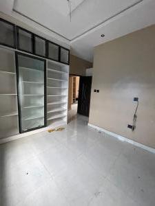 2 bedroom Flat / Apartment for rent  Maryland Lagos