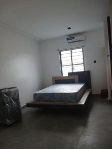 1 bedroom Flat / Apartment for rent Abule-Oja Yaba Lagos