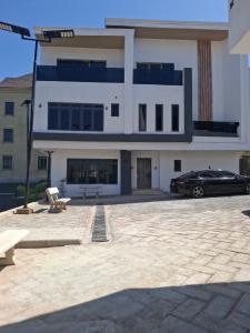 5 bedroom House for sale Guzape Abuja