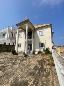 4 bedroom House for rent Ologolo Lekki Lagos