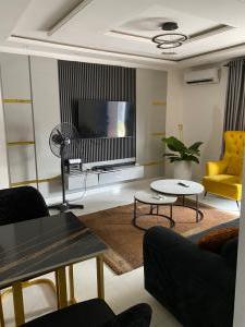 2 bedroom Flat / Apartment for shortlet Onike Yaba Lagos