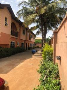 6 bedroom House for sale Ogunlewe Street Igbogbo Ikorodu Lagos