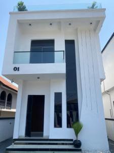 5 bedroom House for sale Jakande Lekki Lagos