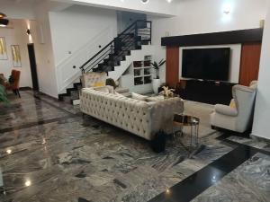 5 bedroom House for rent Ikeja GRA Ikeja Lagos