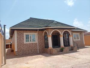 4 bedroom House for sale Akuru Hassan Block Elebu,off Akala Express Road Ibadan Oyo