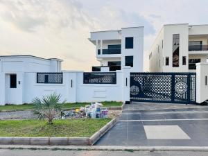 5 bedroom House for sale Guzape Abuja