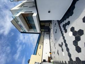 5 bedroom House for sale Private Estate,chevron Chevron Lekki Lagos