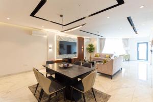 3 bedroom Flat / Apartment for rent Admiralty Road Lekki Lagos