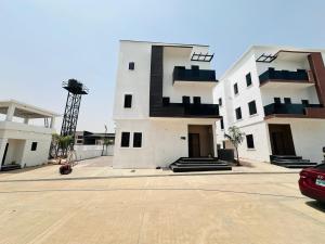 5 bedroom House for sale Jahi District In A Secured Estate. Jahi Abuja