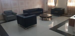 10 bedroom Flat / Apartment for sale   Kado Abuja