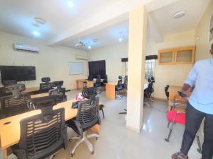 Co working space for shortlet Ologolo Lekki Lagos