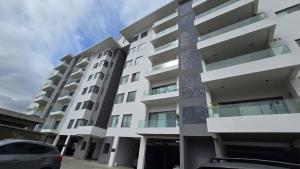 3 bedroom Flat / Apartment for sale Off Ahmadu Bello Way Victoria Island Ahmadu Bello Way Victoria Island Lagos