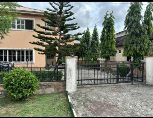 6 bedroom House for sale Cooperative Villas, Badore Ajah Lagos