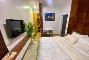 1 bedroom Flat / Apartment for shortlet 25, Oladimeji Alo Street, Off Freedom Way,by Visa Center ( Vfs Global), Lekki Phase 1 Lekki Lagos