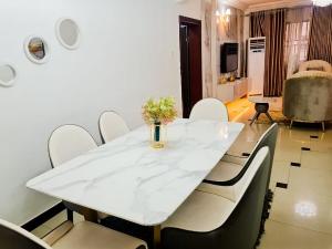 2 bedroom Flat / Apartment for shortlet  Maryland Ikeja Lagos