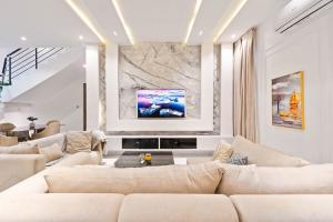 4 bedroom Flat / Apartment for shortlet Ologolo Lekki Lagos
