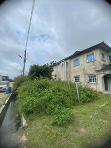 4 bedroom Flat / Apartment for sale Ajayi Apata Near Fara Park Sangotedo Lagos