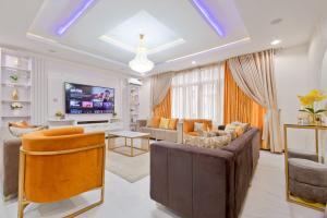 4 bedroom Flat / Apartment for shortlet Ikeja GRA Ikeja Lagos