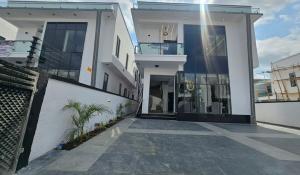 4 bedroom House for sale Ado Ajah Lagos