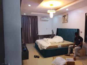 2 bedroom Flat / Apartment for rent Off Turnbull Road Ikoyi Lagos