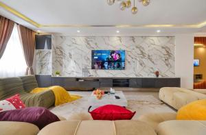 3 bedroom Flat / Apartment for shortlet Lekki Phase 1 Lekki Lagos