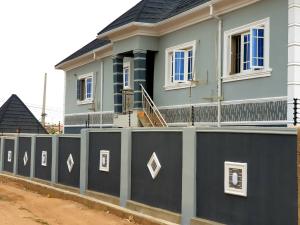 8 bedroom House for sale Abes Elebu Off Akala Express Ibadan Oyo