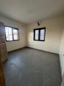 2 bedroom Flat / Apartment for rent Off Balogun Ikeja Lagos
