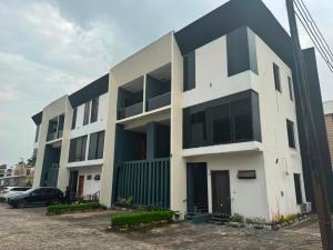 4 bedroom House for rent Hi Life Estate Opposite Conoil Filling Station Ogombo Ajah Lagos