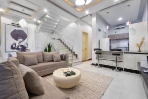 8 bedroom House for shortlet Lekki Phase 1 Lekki Lagos