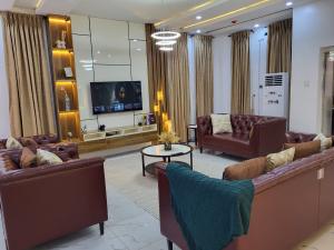 4 bedroom House for shortlet Allen Avenue Ikeja Lagos