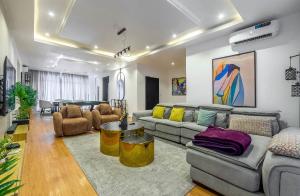 3 bedroom Flat / Apartment for shortlet Vi Adeola Odeku Victoria Island Lagos