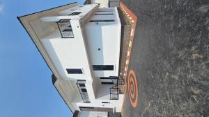 5 bedroom House for sale Nta Road Asaba Asaba Delta