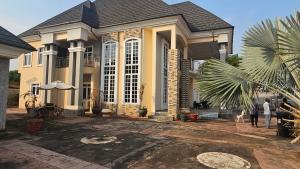 6 bedroom House for sale Gra Phase 1 Asaba Delta