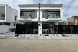 4 bedroom House for sale Gra Ikota Lekki Lagos