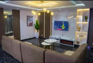 3 bedroom Flat / Apartment for shortlet Off Oduduwa Crescent, Ikeja GRA Ikeja Lagos