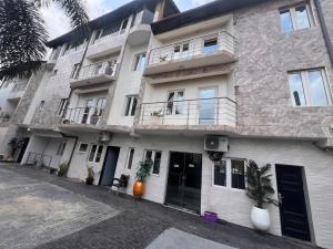 2 bedroom Flat / Apartment for rent Adeniyi Jones Ikeja Lagos