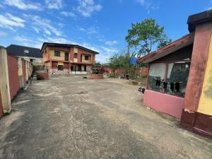 6 bedroom House for rent Ijegun Ikotun/Igando Lagos