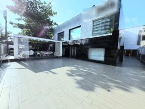 5 bedroom Commercial Property for rent Adeola Odeku Victoria Island Lagos
