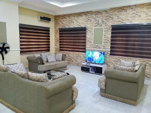 2 bedroom Flat / Apartment for rent Ipent Vi Legislative Villa Opposite The Entrance Gate Of Prince Ebeano Supermarket Gaduwa Abuja