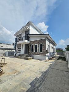 5 bedroom House for rent Along Von Garden Estate Road Lugbe Abuja