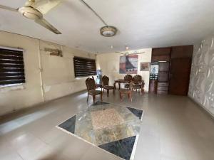 3 bedroom House for rent Off Century Bus Stop Ago palace Okota Lagos