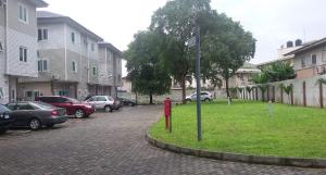 4 bedroom House for rent Jibowu Yaba Lagos