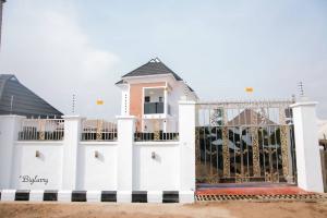 4 bedroom House for sale Elebu Akala Express Ibadan Oyo