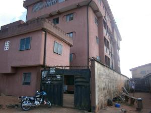10 bedroom House for sale Ekosodin, Off Uniben Campus Central Edo